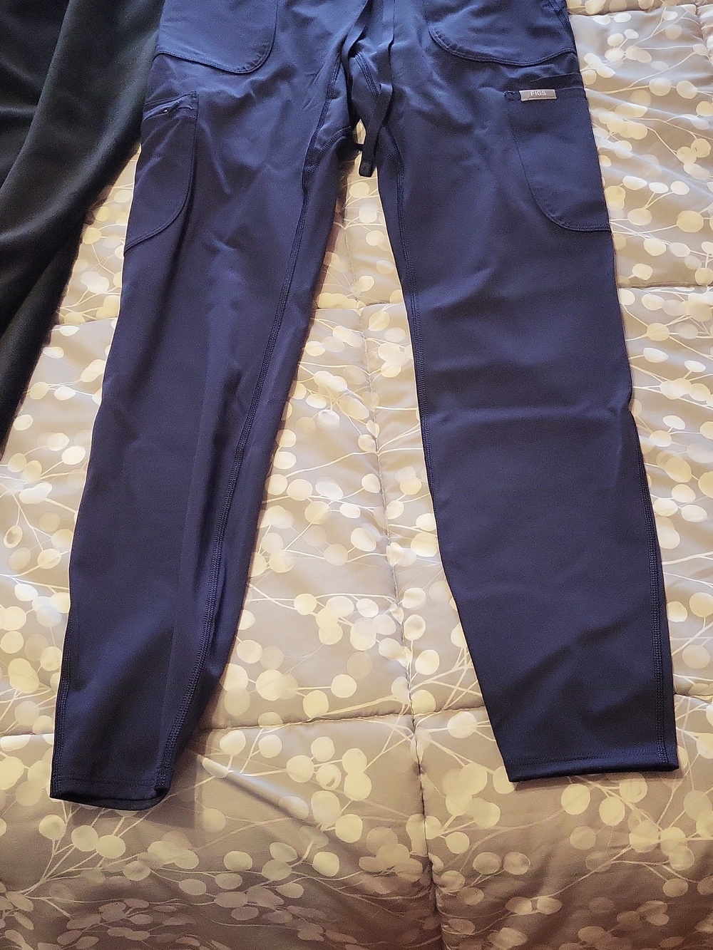 FIGS Navy Blue Scrub Pants with Logo Tag - Picture 3 of 5